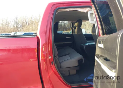 2015 Toyota Tundra Sr5 5.7L V8 z USA, uszkodzony, nr VIN 5TFUW5F14FX447136